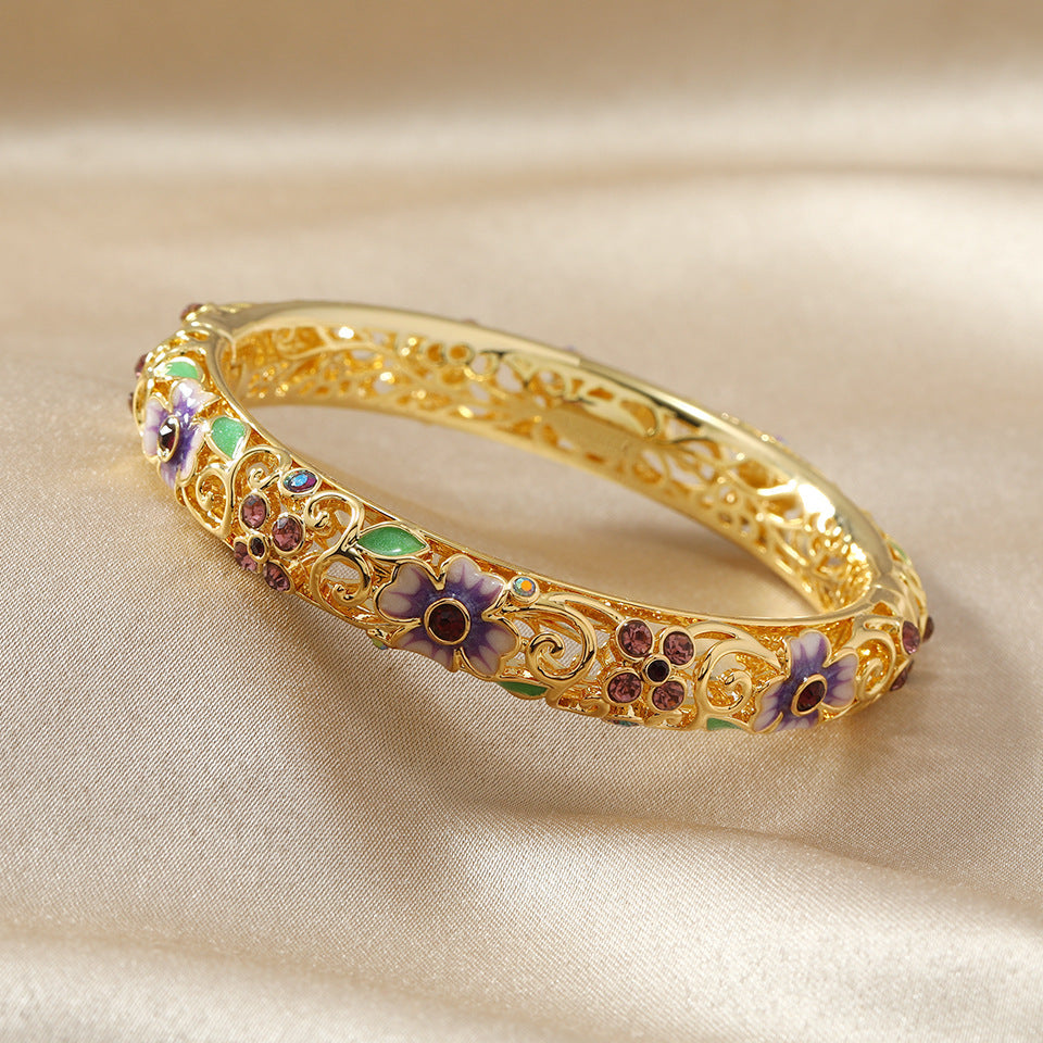 Skanto | 14k Diamond Accent Flower Bangle