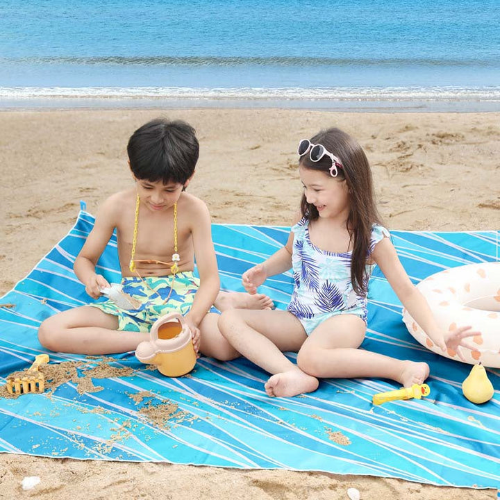 Beach blanket with sweet turtle motif Kalsten