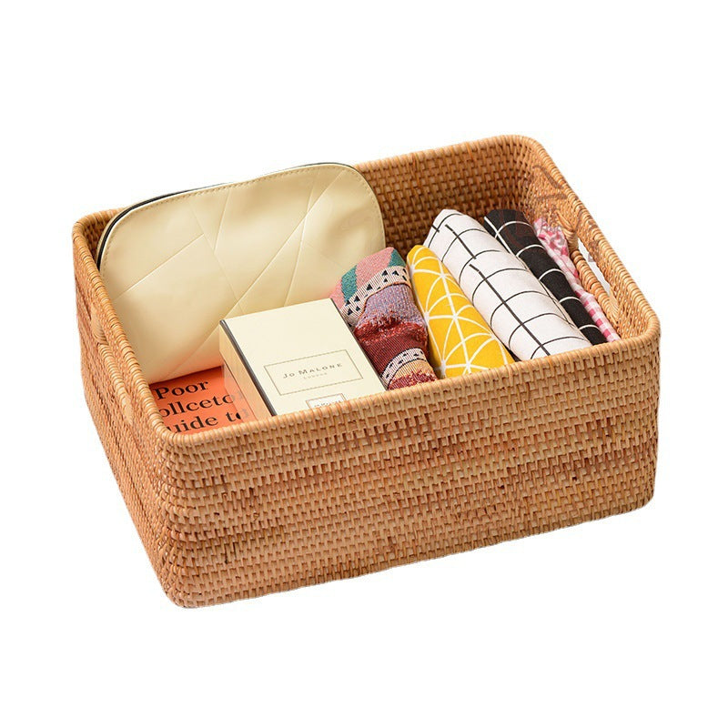 Women rectangular storage basket made of natural material Kalsten