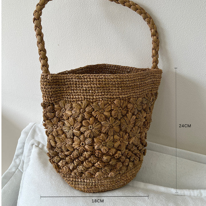 Handmade straw bag with fashionable striped pattern Kalsten