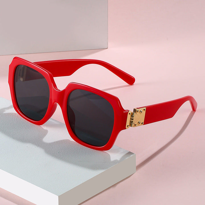Women's fashionable oversized sunglasses with luxurious metal elements Kalsten