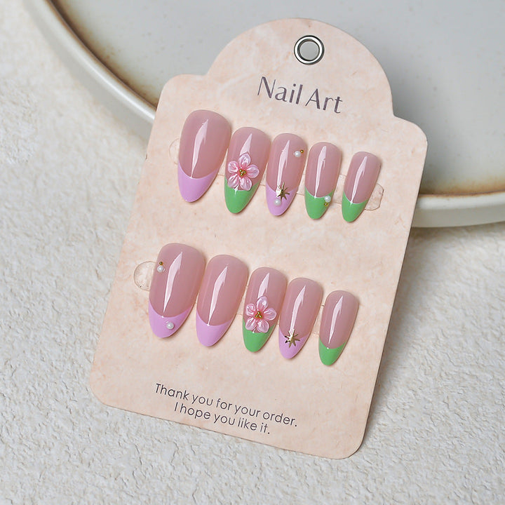Elegant Floral Accented Press-On Nail Set Kalsten
