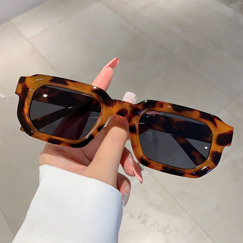 Women's modern sunglasses in innovative rectangular design Kalsten
