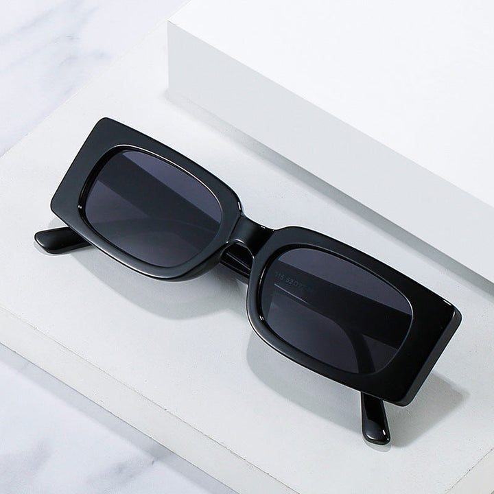 Women's sunglasses in modern retro style Kalsten