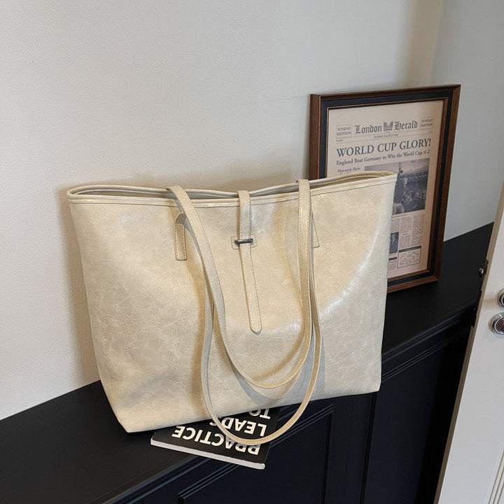 Elegant and Spacious Tote Bag Kalsten