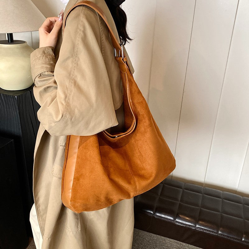 Elegant and Versatile Shoulder Bag Kalsten