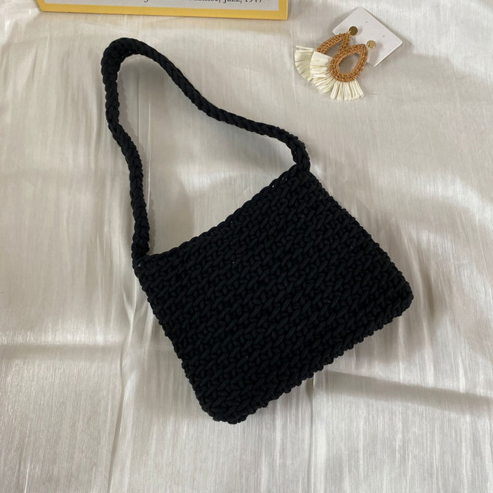 Hand-knotted shoulder bag made of high-quality sustainable material Kalsten