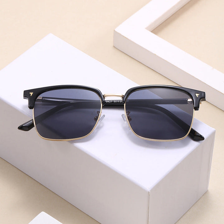 Ladies elegant square glasses with lightweight metal frame Kalsten