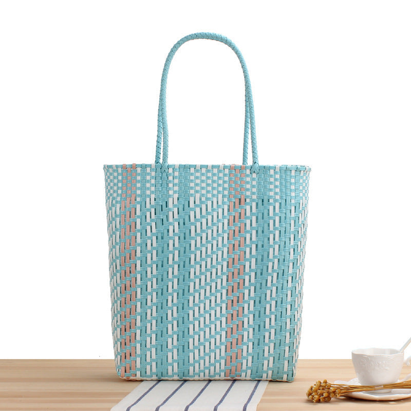 Braided beach bag with modern design and comfortable handles Kalsten