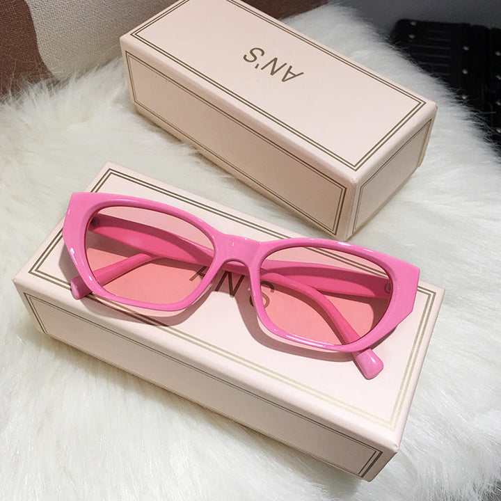 Ladies Cat-Eye Sunglasses with transparent, geometric frame Kalsten