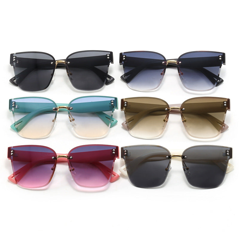 Ladies stylish sunglasses with elegant shield design Kalsten