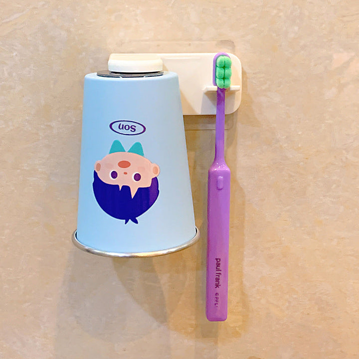 Wall-mounted toothbrush holder with playful design Kalsten