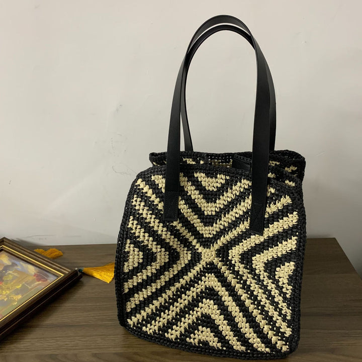 Designer basket bag with graphic pattern Kalsten