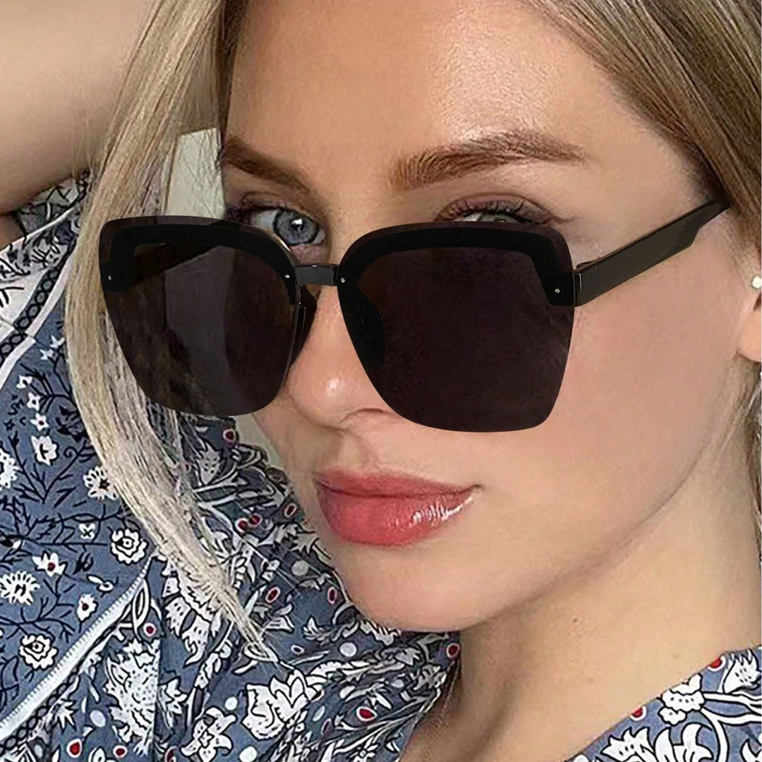 Women's stylish oversized sunglasses with innovative design Kalsten