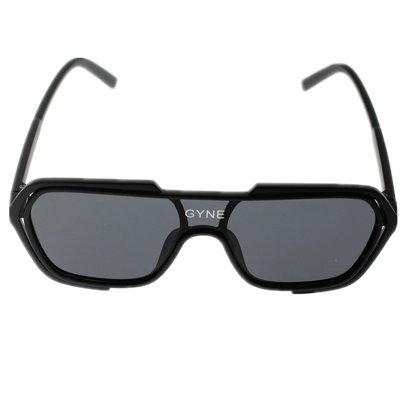 Women's sporty sunglasses with modern design Kalsten