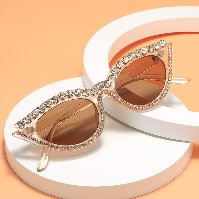 Women's extravagant cat-eye sunglasses with glamorous crystal embellishments Kalsten