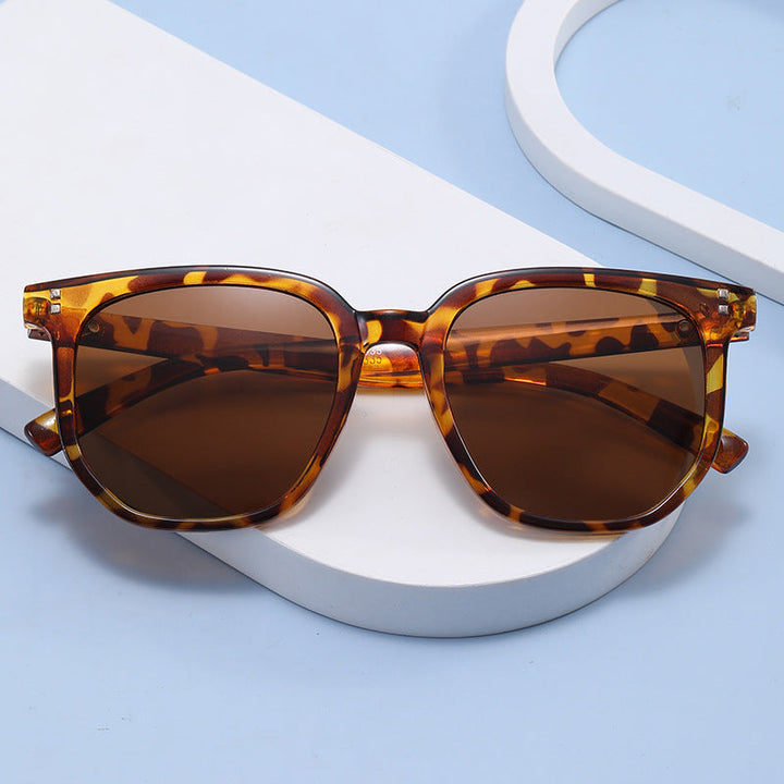 Ladies trendy square sunglasses with robust plastic frame Kalsten