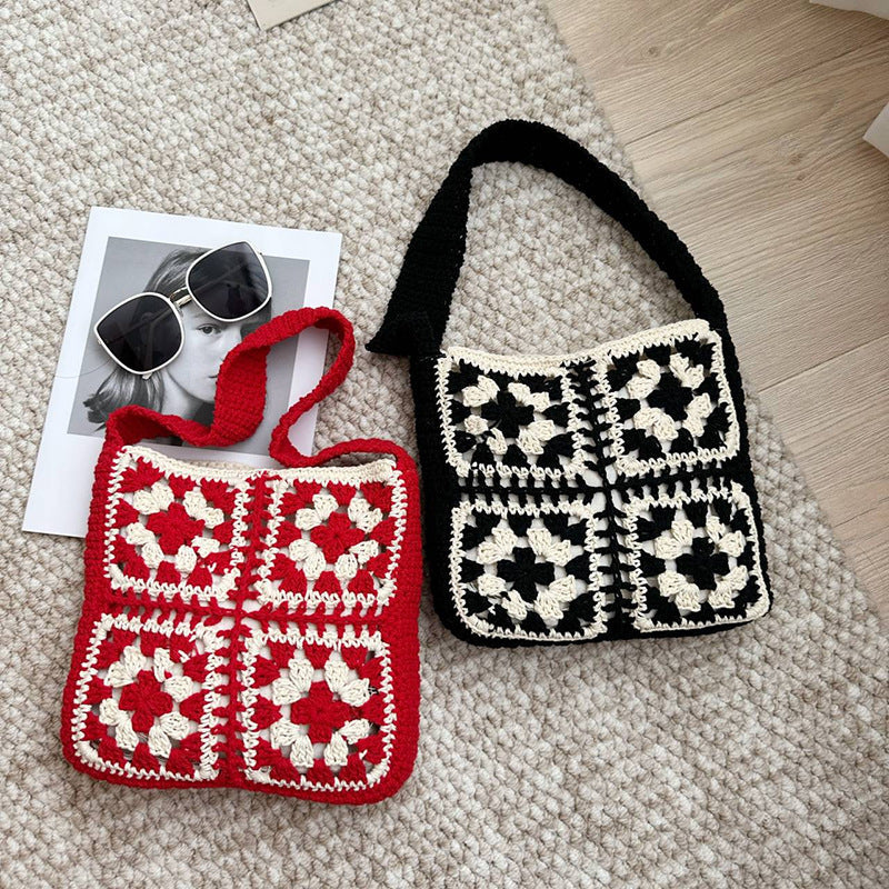 Crocheted shoulder bag with folkloric design Kalsten