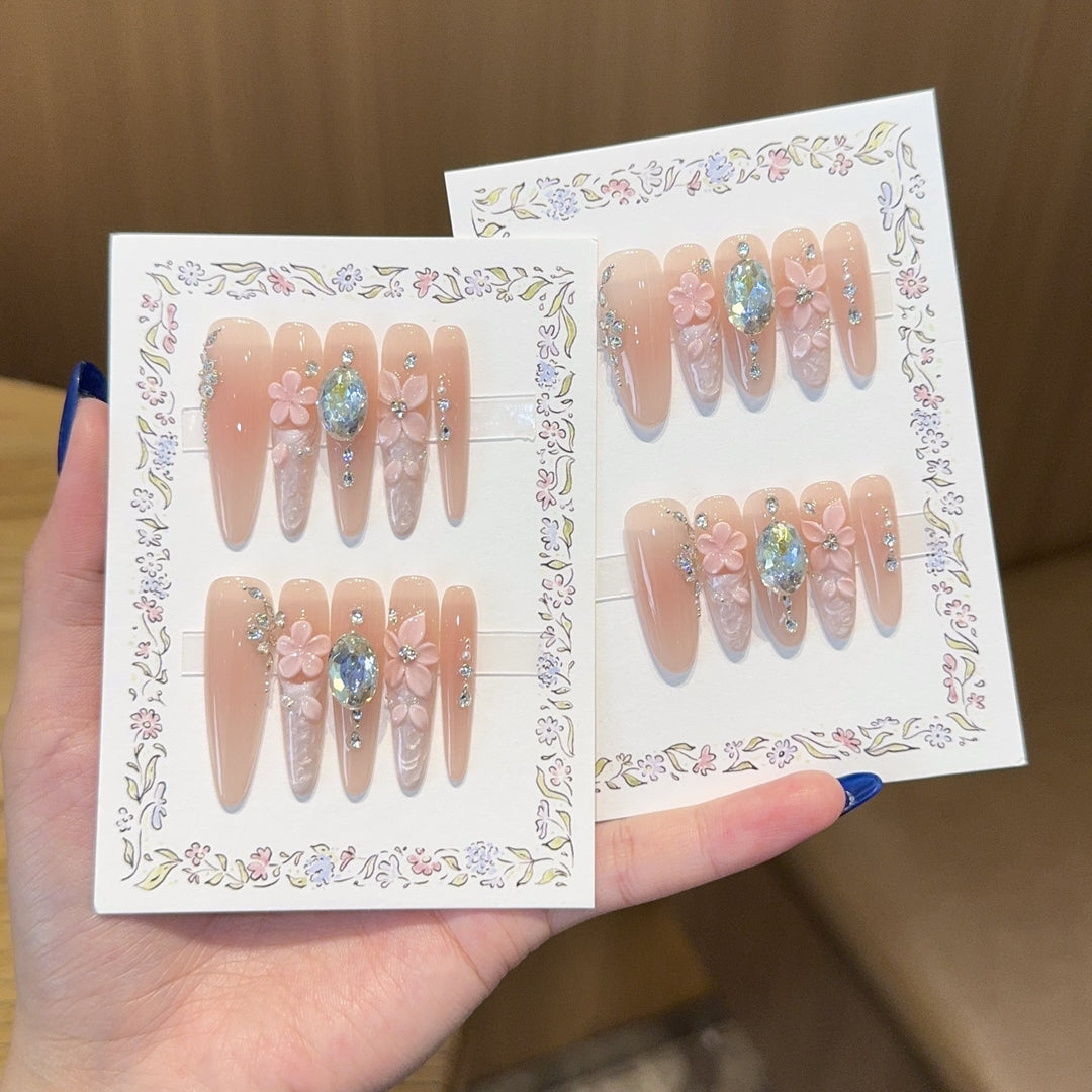 Artificial artificial nails with floral decorations and glitter details Kalsten