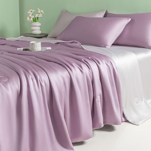 Ladies satin bed linen with stylish design Kalsten