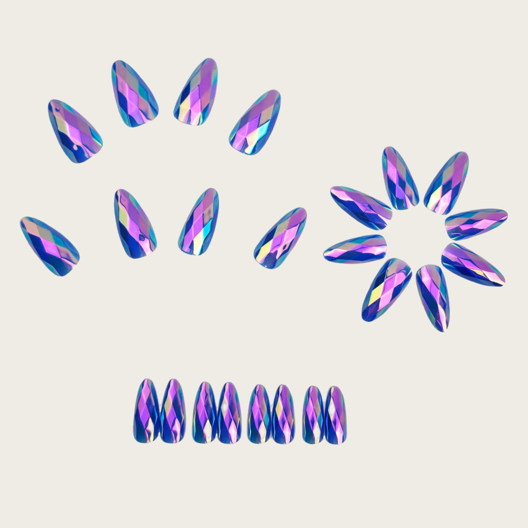 Artificial nails with faceted crystal design Kalsten