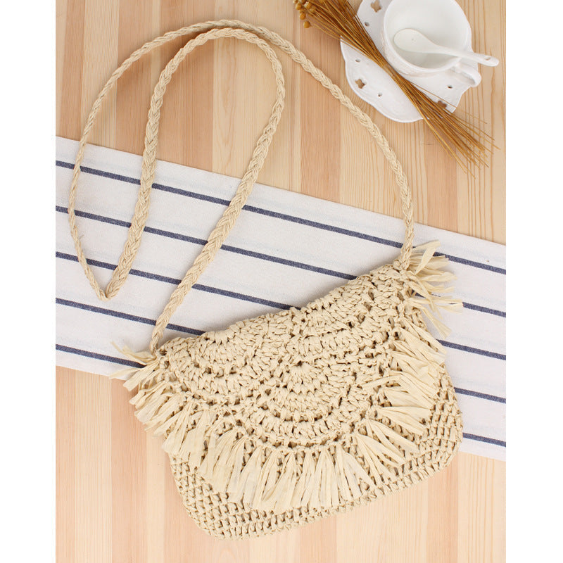 Handcrafted macrame shoulder bag with fringed design Kalsten