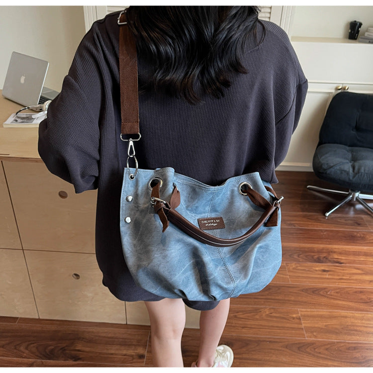 Everyday handbag with innovative carrying system Kalsten