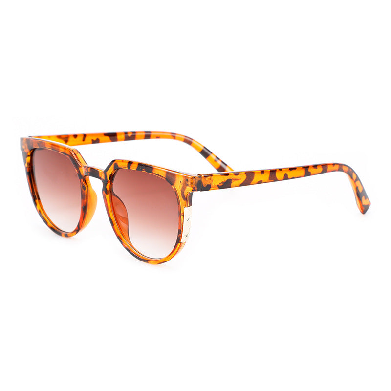Ladies elegant sunglasses with fashionable frame and UV protection Kalsten
