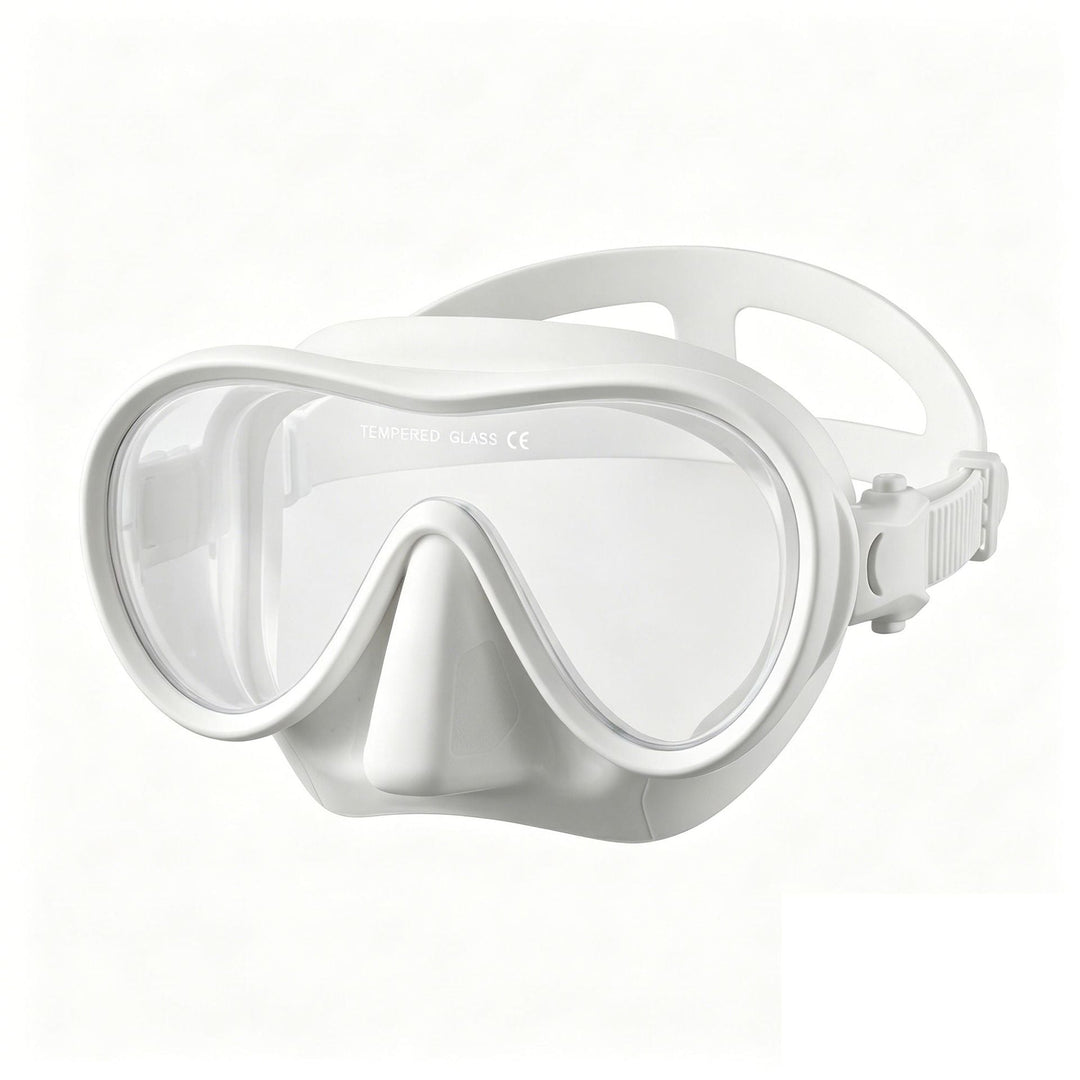 Diving mask with ergonomic design and wide field of vision Kalsten