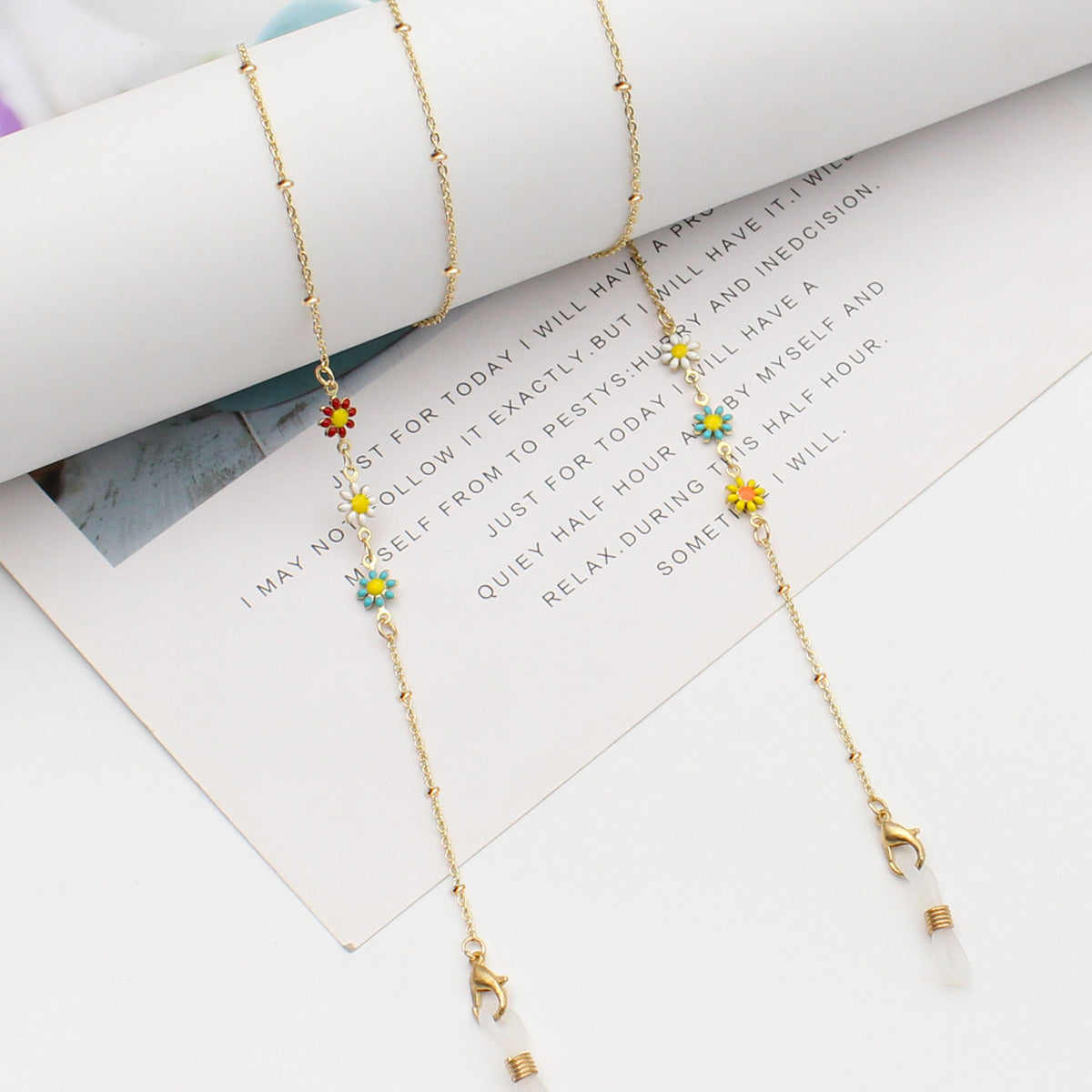 Floral Themed Eyewear Chain Acalora