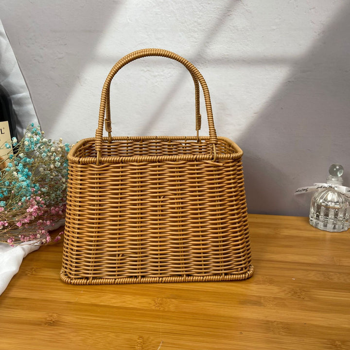 Women's stylish rattan container with pearl handle Kalsten