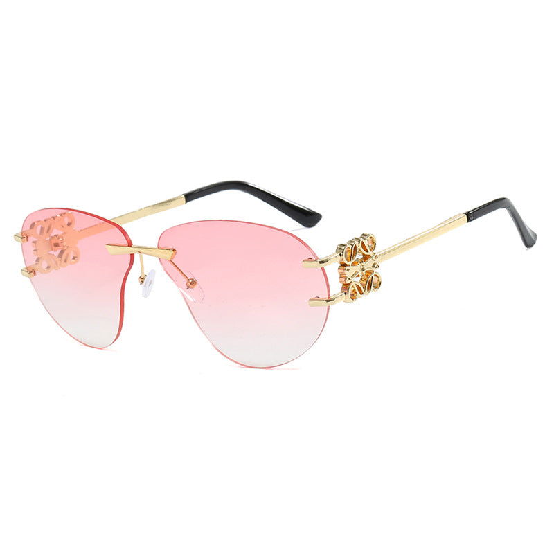 Women's fashionable sunglasses in elegant aviator style with gemstone details Kalsten