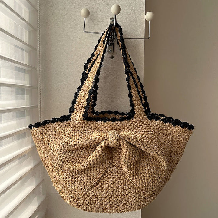 Handcrafted straw bag with geometric pattern Kalsten