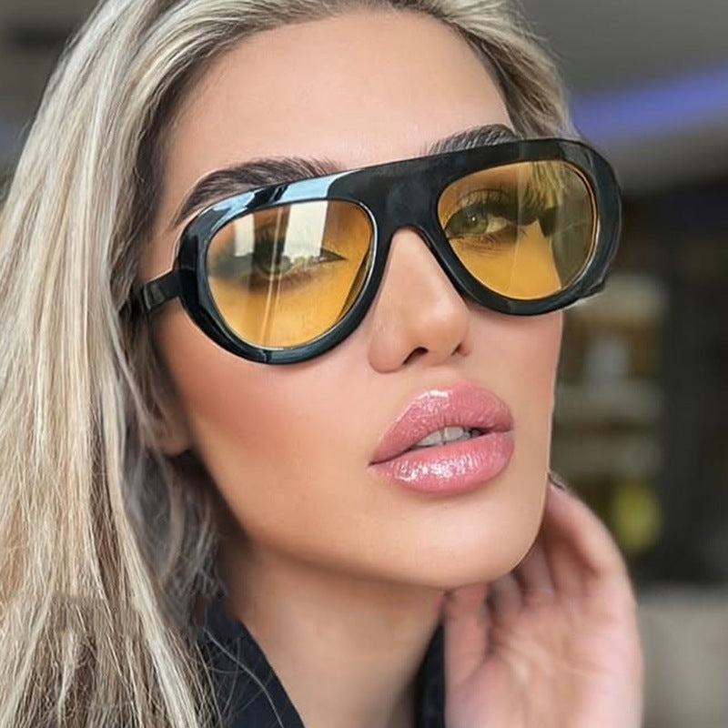 Women's fashionable oversized sunglasses with protective UV filter Kalsten