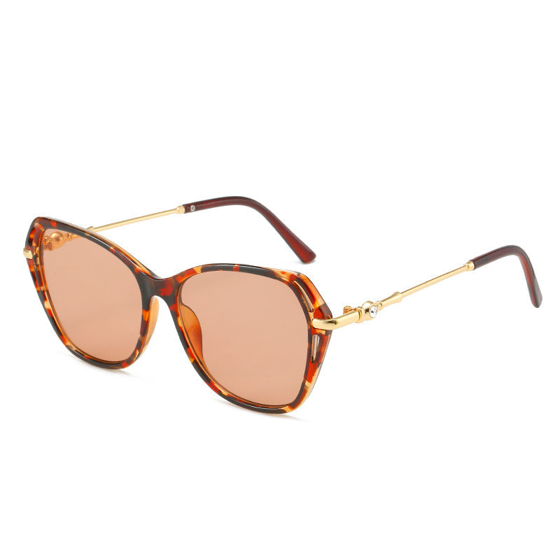 Women's fashionable Cat-Eye sunglasses with elegant metal frame Kalsten
