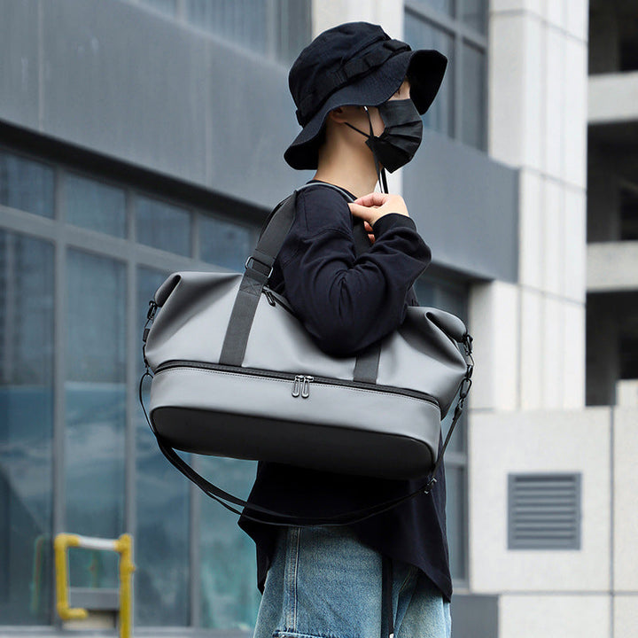 Sporty and Water-Repellent Duffel Bag with Adjustable Carrying System Kalsten
