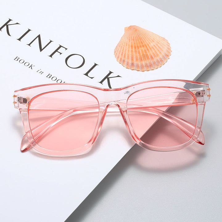 Ladies fashionable sunglasses in contemporary design Kalsten