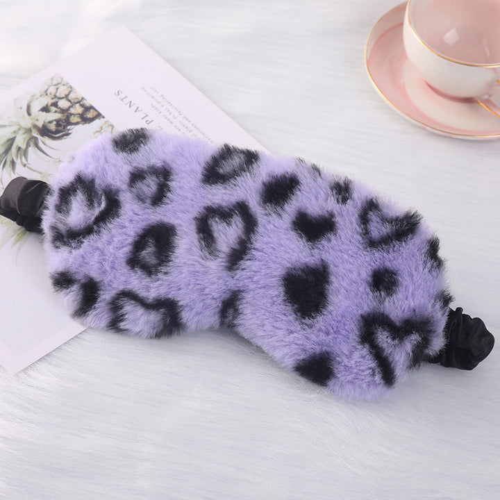 Women's cuddly faux fur sleep mask with heart-embossed surface and gathered comfort band Kalsten
