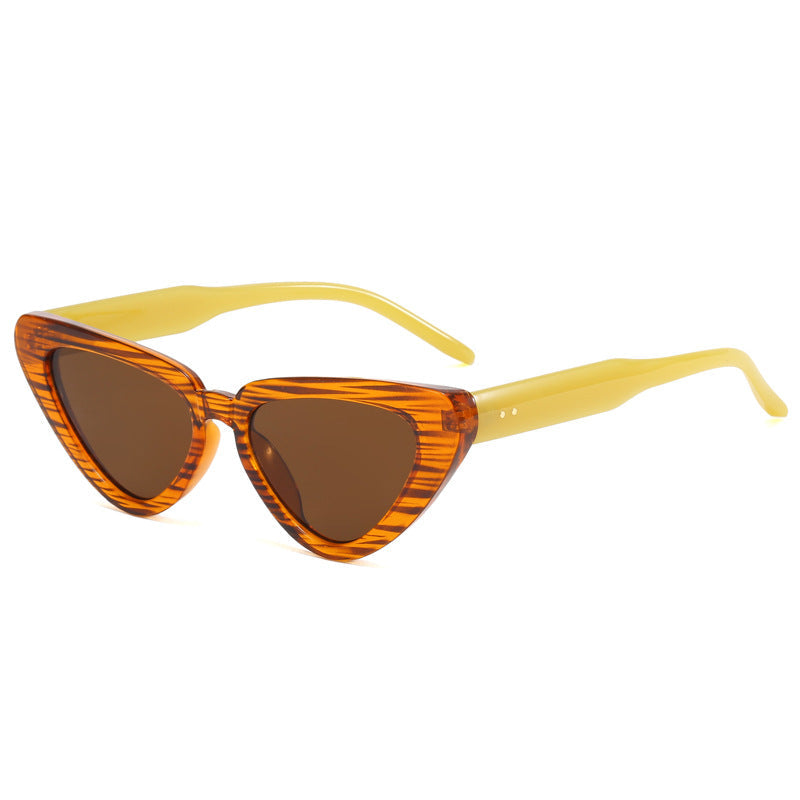 Ladies stylish Cat-Eye sunglasses with striking design Kalsten