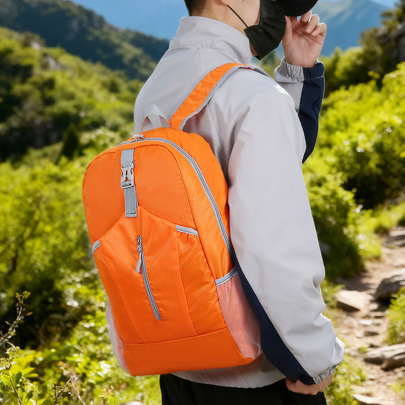 Sporty backpack with multiple pockets and breathable back Kalsten