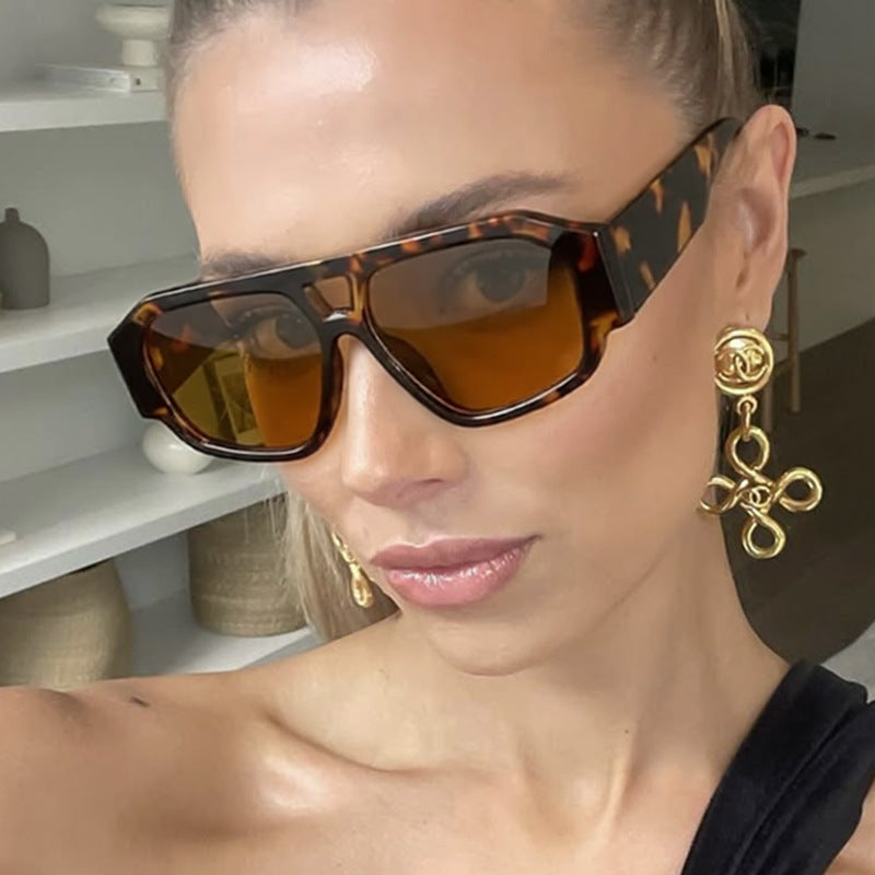 Ladies' sunglasses with striking octagon design and UV protection Kalsten