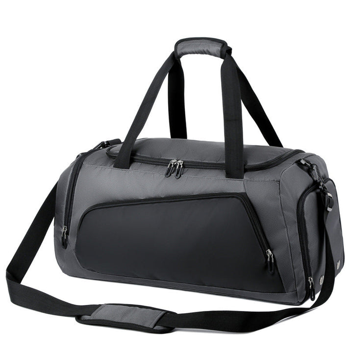 Unisex sporty travel bag with reinforced bottom and ventilation compartments Kalsten