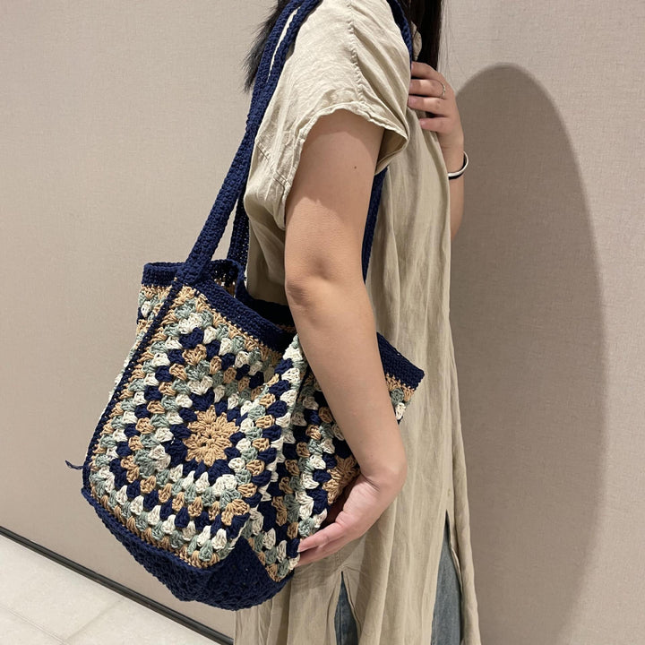 Hand-knotted shoulder bag with vintage pattern Kalsten