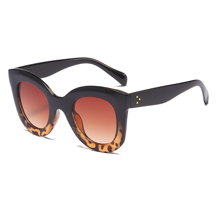 Ladies Elegant oversized sunglasses with an extravagant frame Kalsten