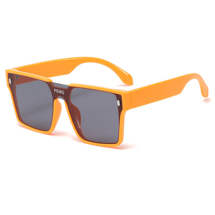 Women's fashionable sunglasses in striking urban design Kalsten
