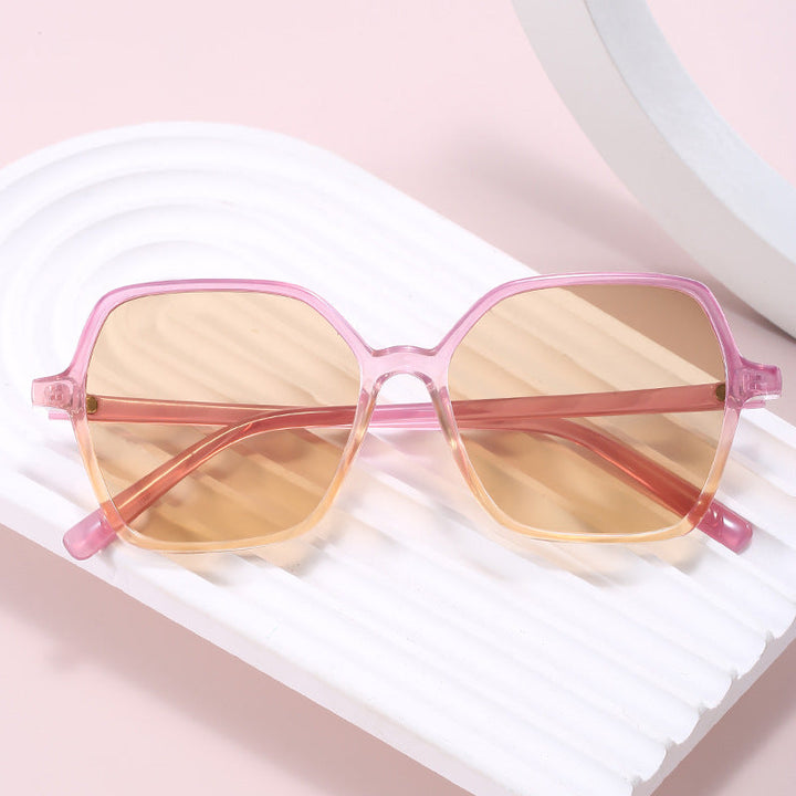 Women's oversized sunglasses in fascinating design Kalsten