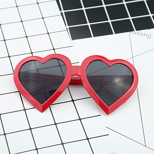 Women's Heart-Shaped Sunglasses in Modern Design Kalsten