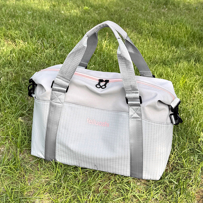 Ladies sporty and practical weekender bag Kalsten
