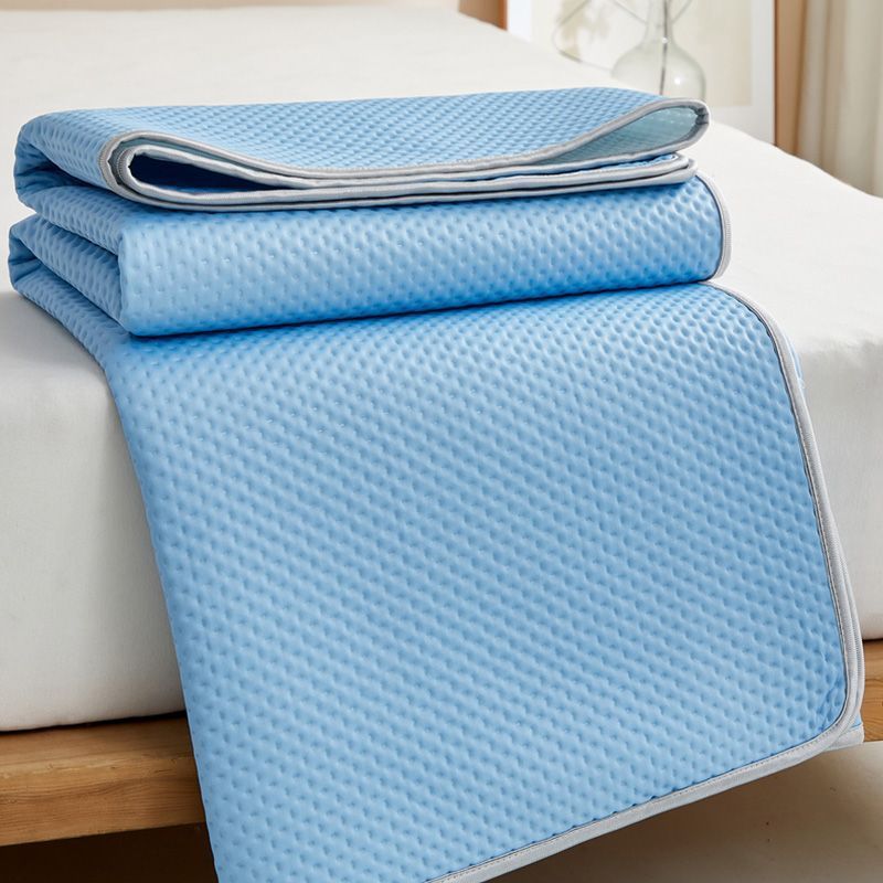 Unisex Cooling Mattress Topper with Breathable Pressure Relief and Non-Slip Base Skanto