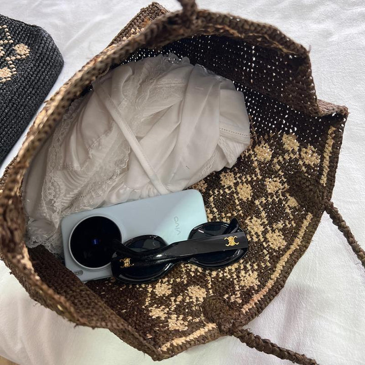 Handcrafted knit bag with floral design Kalsten